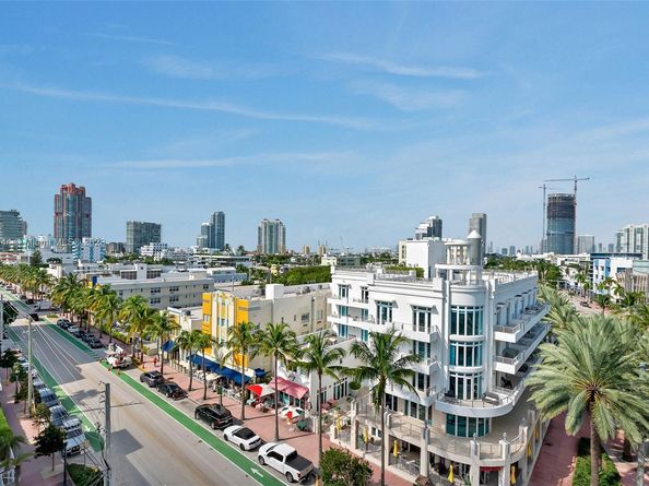 465 Ocean Dr 804, Miami Beach FL 33139