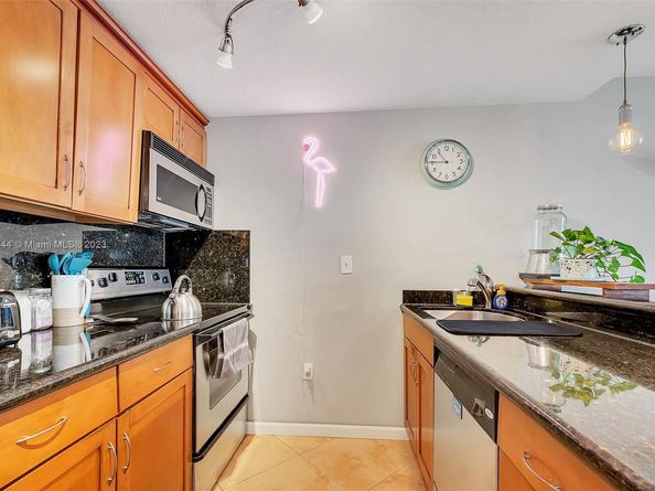 465 Ocean Dr 804, Miami Beach FL 33139