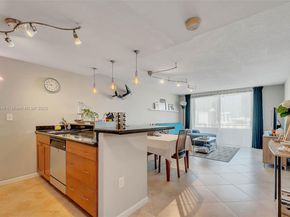 465 Ocean Dr 804, Miami Beach FL 33139