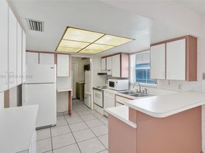 19830 SW 92nd Ave, Cutler Bay FL 33157