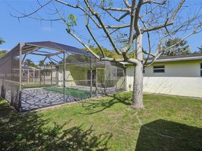 19830 SW 92nd Ave, Cutler Bay FL 33157