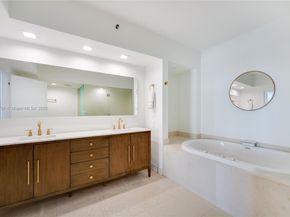 450 Alton Rd 906, Miami Beach FL 33139