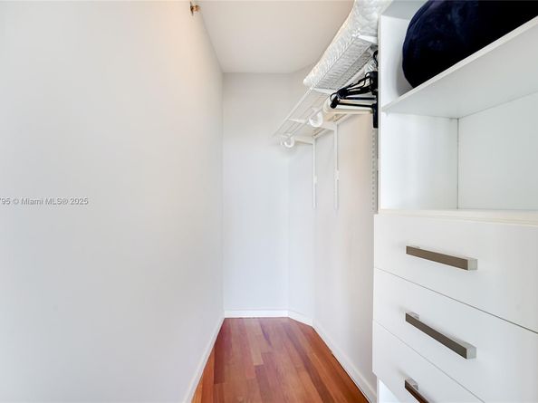 450 Alton Rd 906, Miami Beach FL 33139