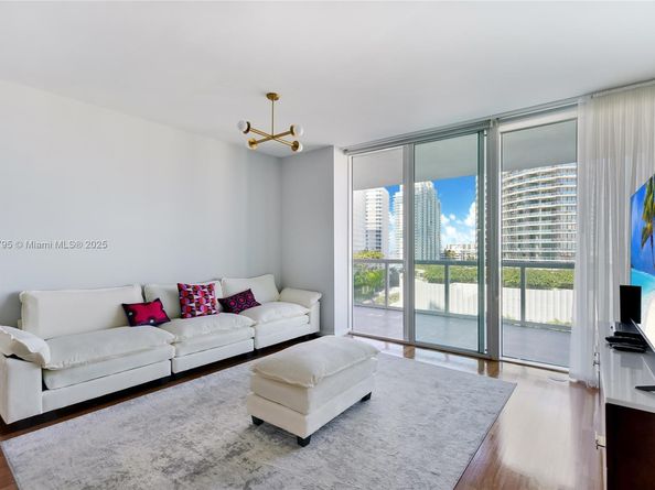 450 Alton Rd 906, Miami Beach FL 33139