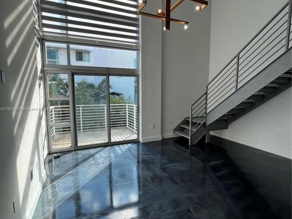 7744 Collins Ave 17, Miami Beach FL 33141