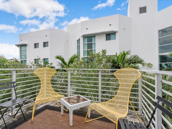 7744 Collins Ave 17, Miami Beach FL 33141