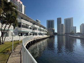 2500 Diana Dr 107, Hallandale Beach FL 33009