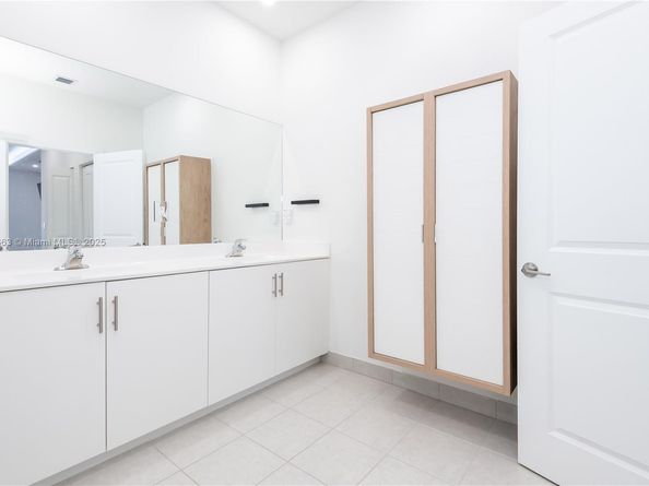11911 SW 239th St, Homestead FL 33032