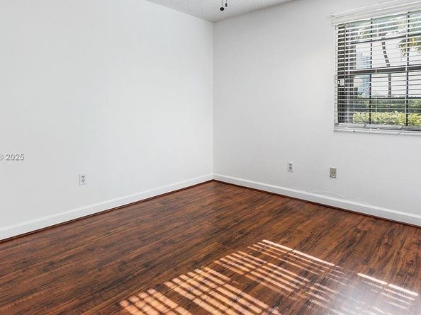 3558 Magellan Cir 132, Aventura FL 33180