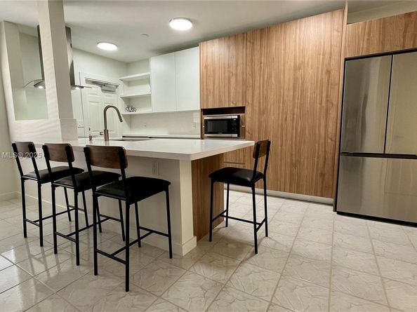 2200 S Ocean Dr N307, Hollywood FL 33019