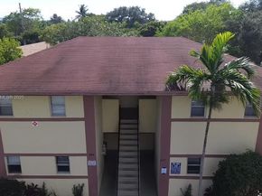 825 SW 10th St, Hallandale Beach FL 33009