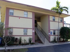 825 SW 10th St, Hallandale Beach FL 33009