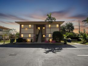 825 SW 10th St, Hallandale Beach FL 33009