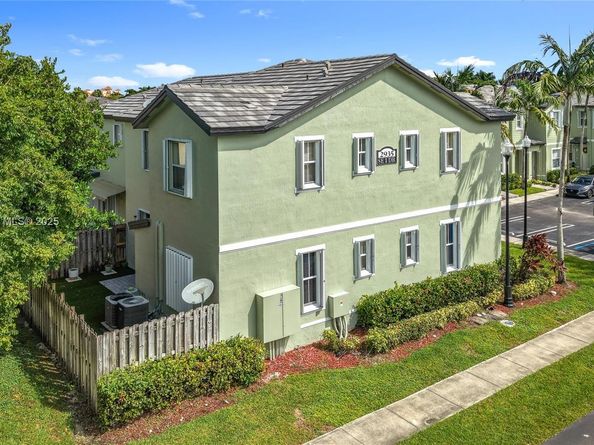 2935 SE 1st Dr 21, Homestead FL 33033