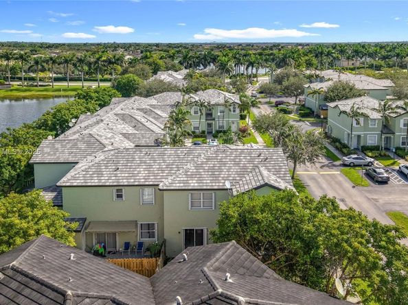 2935 SE 1st Dr 21, Homestead FL 33033