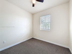 2935 SE 1st Dr 21, Homestead FL 33033