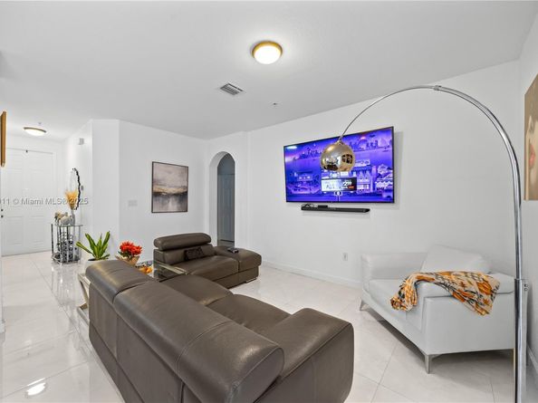 2819 SE 1st Dr 7, Homestead FL 33033