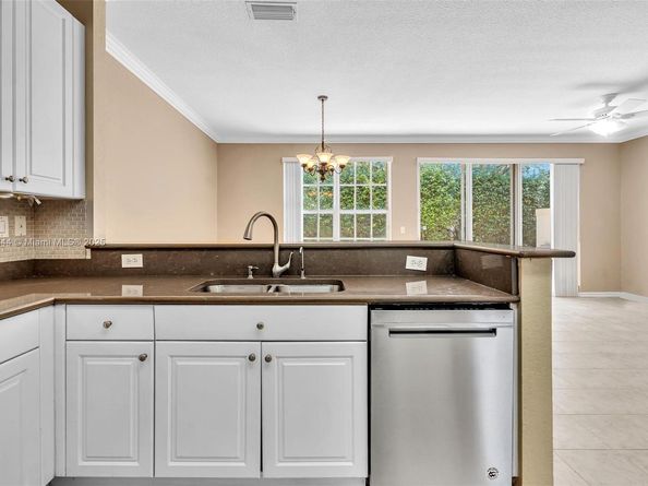 1915 NW 79th Ter, Pembroke Pines FL 33024