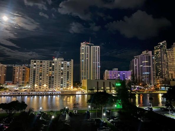 800 Parkview Dr 726, Hallandale Beach FL 33009