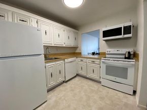 800 Parkview Dr 726, Hallandale Beach FL 33009