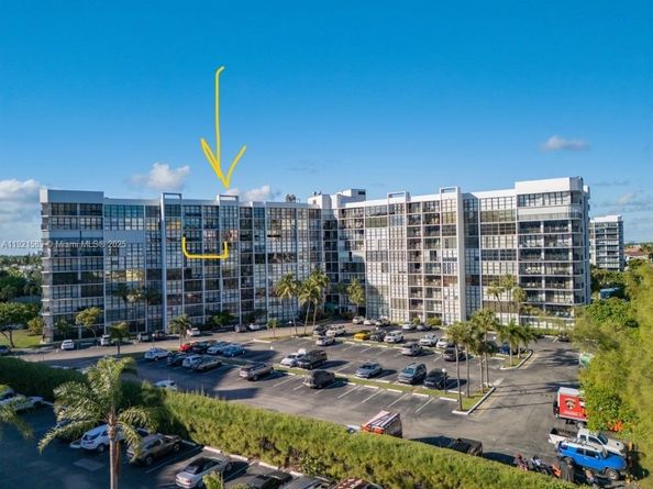 800 Parkview Dr 726, Hallandale Beach FL 33009