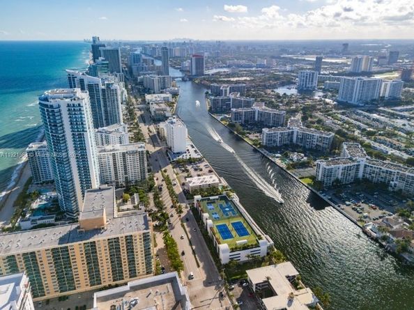 800 Parkview Dr 726, Hallandale Beach FL 33009