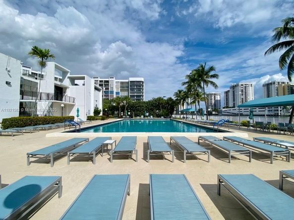 800 Parkview Dr 726, Hallandale Beach FL 33009