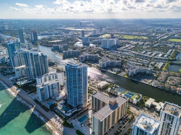 800 Parkview Dr 726, Hallandale Beach FL 33009