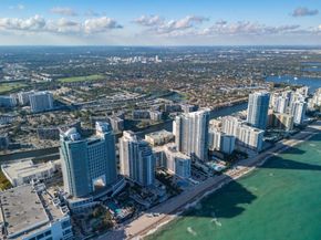 800 Parkview Dr 726, Hallandale Beach FL 33009