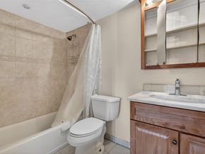 20731 NE 4th Pl 104, Miami FL 33179