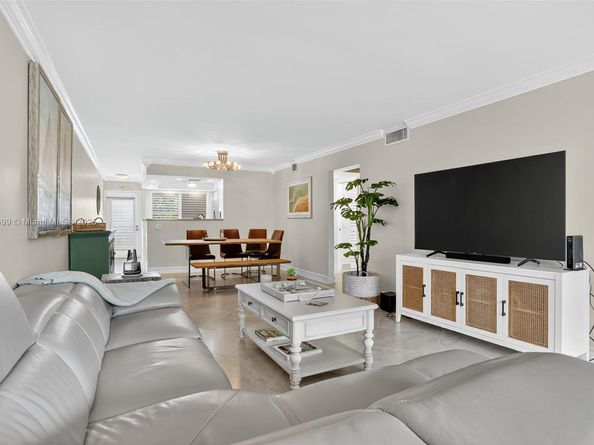 2301 Lucaya Ln D3, Coconut Creek FL 33066