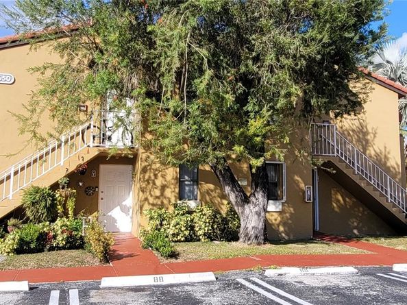 15650 SW 80th St F208, Miami FL 33193