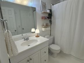 15650 SW 80th St F208, Miami FL 33193