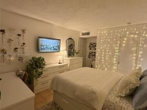 15650 SW 80th St F208, Miami FL 33193