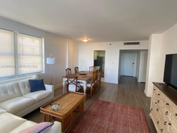 100 Lincoln Rd 721, Miami Beach FL 33139