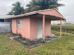 Undisclosed Address #A11927962, Miami FL 33147