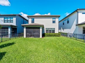 2434 Primrose Pl, Oakland Park FL 33309