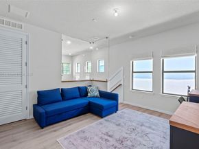 2434 Primrose Pl, Oakland Park FL 33309