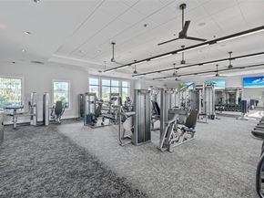 2434 Primrose Pl, Oakland Park FL 33309