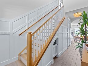 2434 Primrose Pl, Oakland Park FL 33309