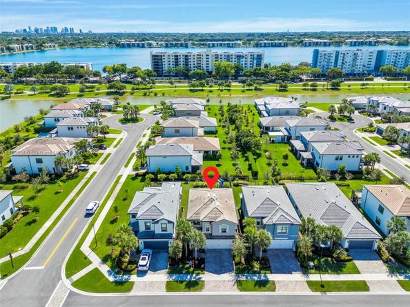 2434 Primrose Pl, Oakland Park FL 33309