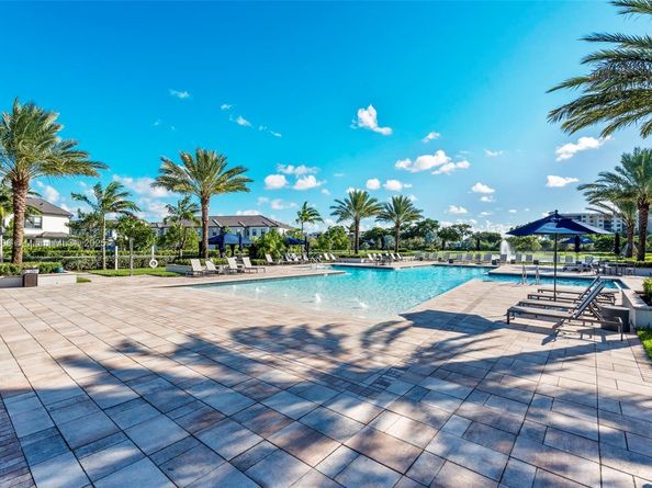 2434 Primrose Pl, Oakland Park FL 33309