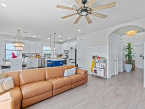 2434 Primrose Pl, Oakland Park FL 33309