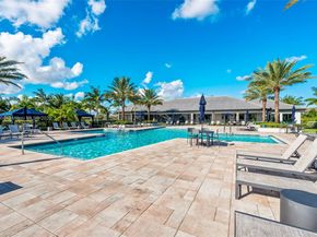 2434 Primrose Pl, Oakland Park FL 33309