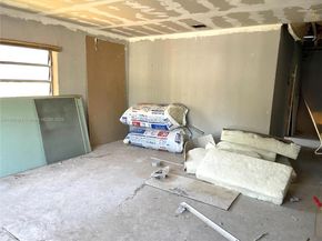 1590 NE 153rd Ter, North Miami Beach FL 33162