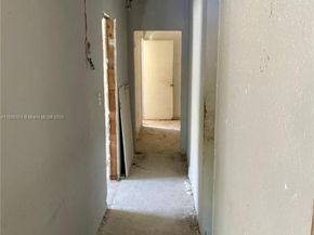 1590 NE 153rd Ter, North Miami Beach FL 33162