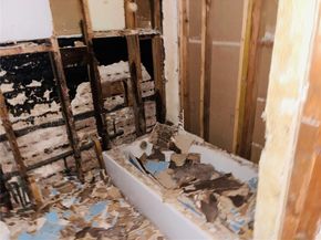 1590 NE 153rd Ter, North Miami Beach FL 33162