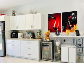7817 W 36th Ave 204, Hialeah FL 33018