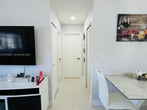 7817 W 36th Ave 204, Hialeah FL 33018