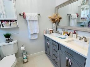 7817 W 36th Ave 204, Hialeah FL 33018